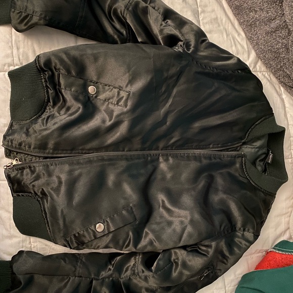 Black puffer jacket - Picture 2 of 2